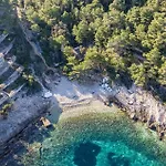 In Tankaraca * Vela Luka