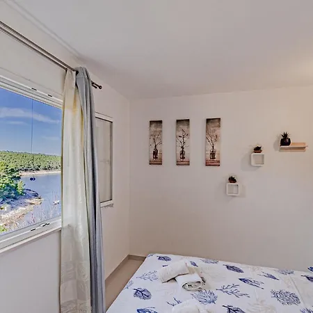 Stunning In Tankaraca With Kitchen