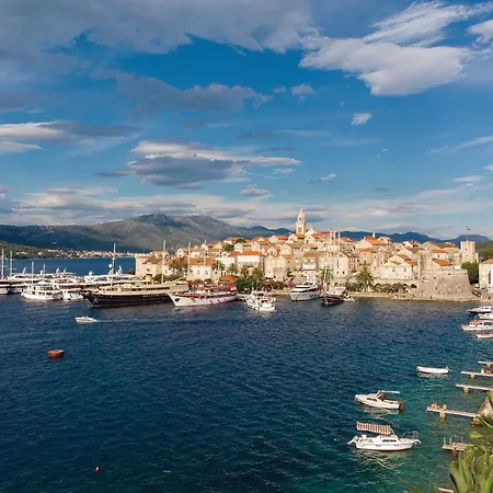 In Tankaraca * Vela Luka