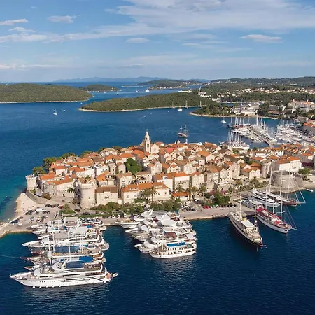 In Tankaraca * Vela Luka