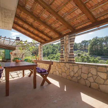 Holiday home Stunning In Tankaraca With Kitchen Vela Luka