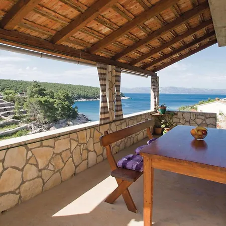 Holiday home Stunning In Tankaraca With Kitchen
