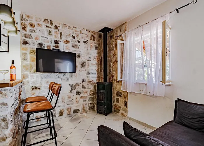 بيت للعطل In Tankaraca Ostrvo Šijak